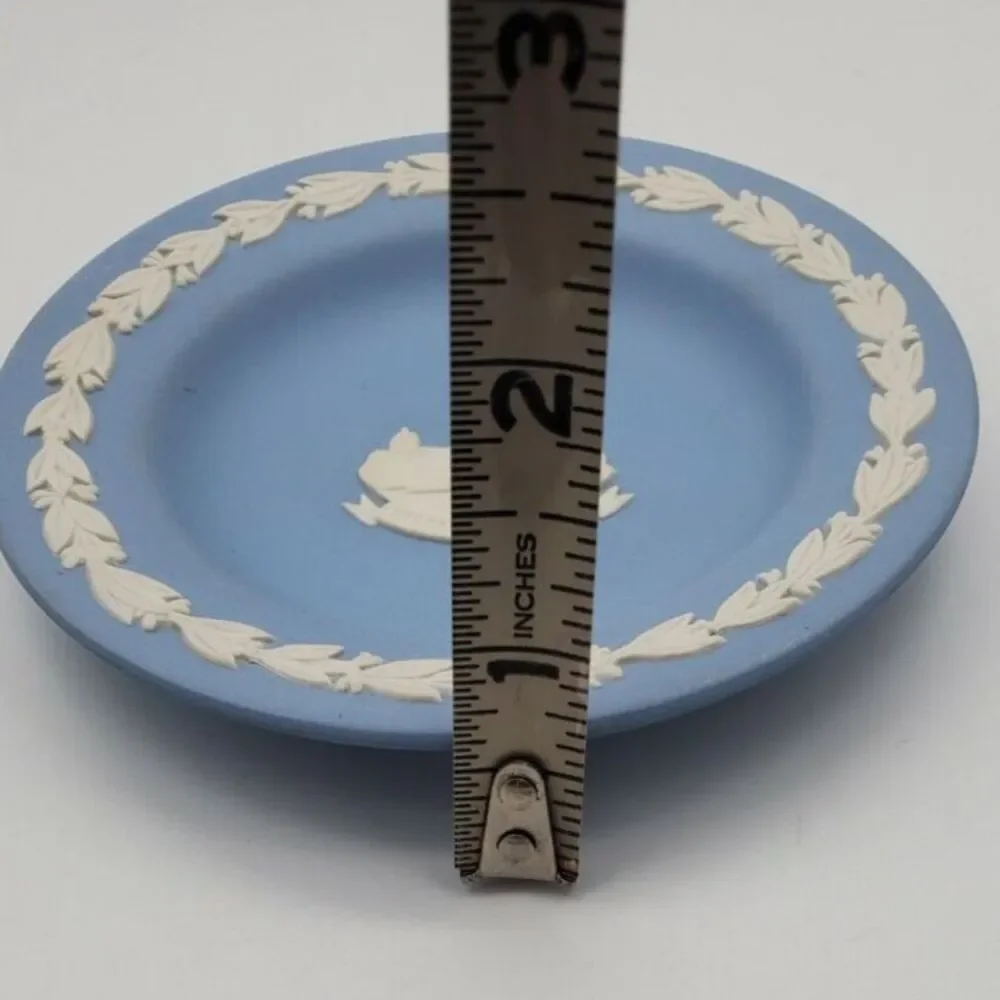 Wedgewood Jasperware Trafalgar Square England Scenic Plate Blue - Picture 5 of 12